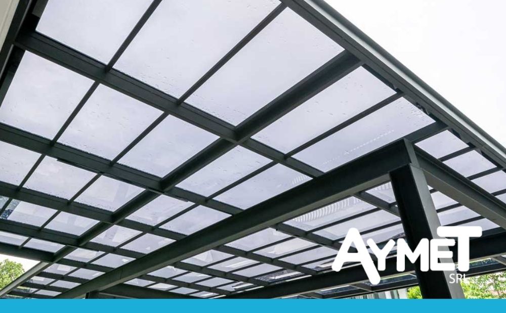 You are currently viewing Beneficios de los techos de policarbonato transparente: diseñá ese espacio que siempre quisiste en tu hogar
